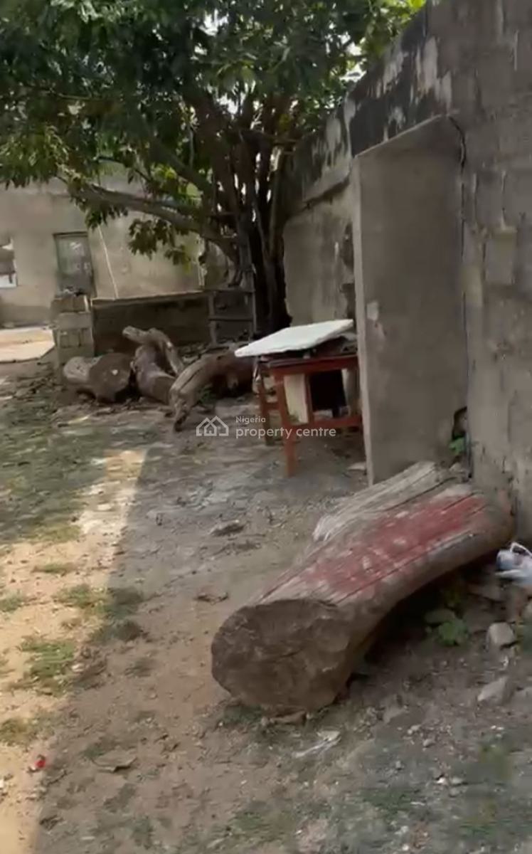 Land Measuring  2700sqm, Obanikoro Bus/stop, Ilupeju, Lagos, Residential Land Joint Venture