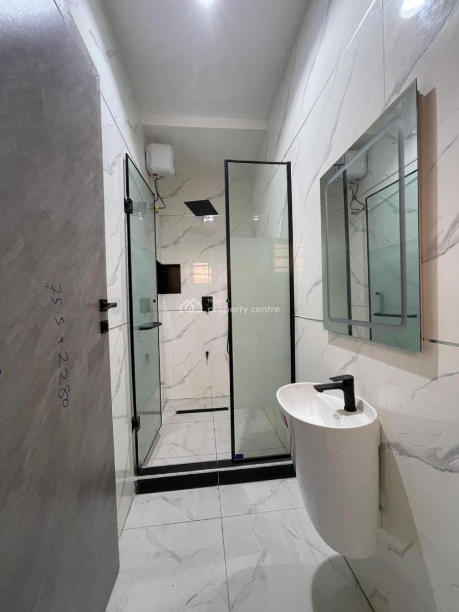 Spacious  4 Bedroom Terrace Duplex, Lekki Phase 1, Lekki, Lagos, Terraced Duplex for Sale