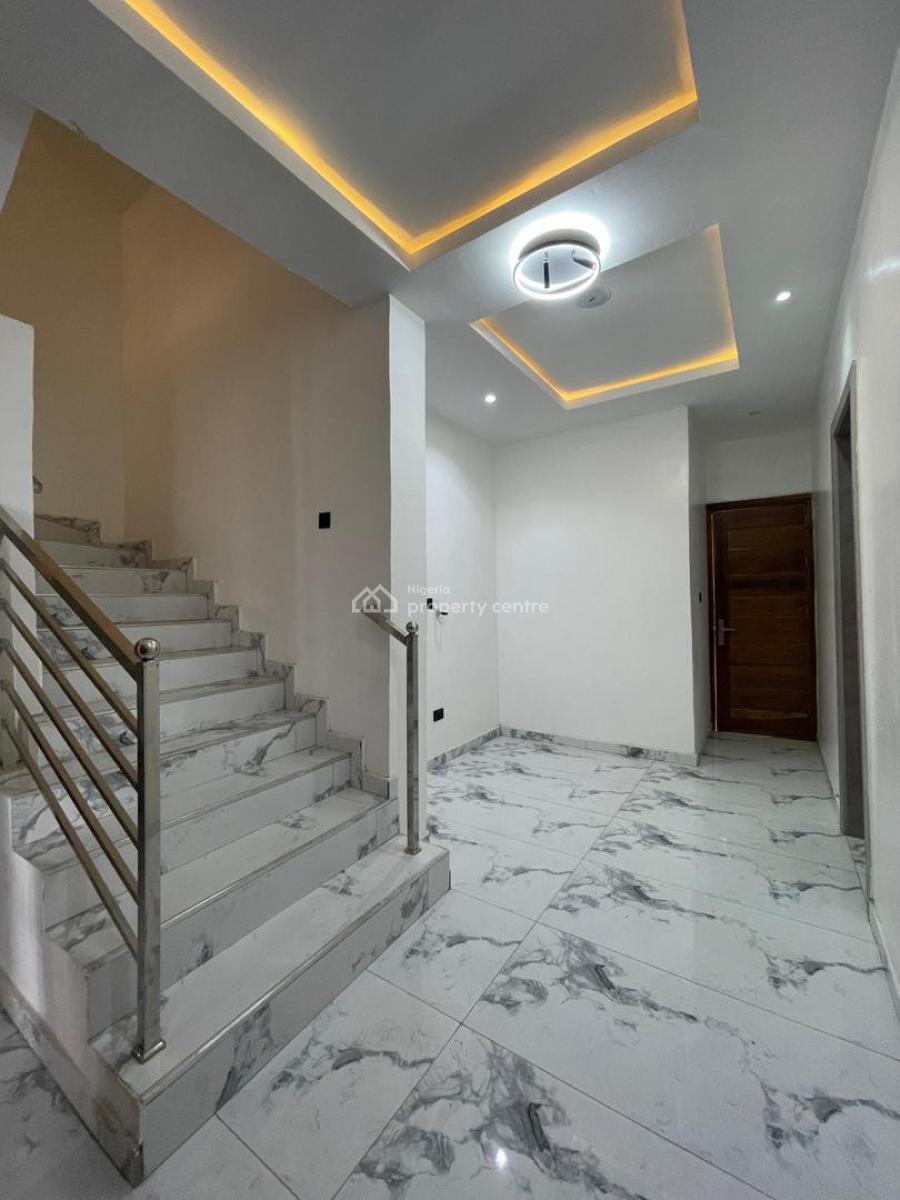 Spacious  4 Bedroom Terrace Duplex, Lekki Phase 1, Lekki, Lagos, Terraced Duplex for Sale