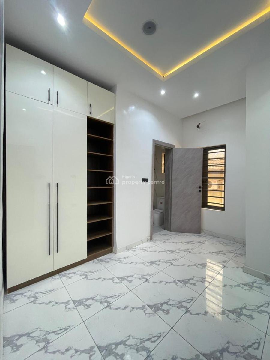 Spacious  4 Bedroom Terrace Duplex, Lekki Phase 1, Lekki, Lagos, Terraced Duplex for Sale