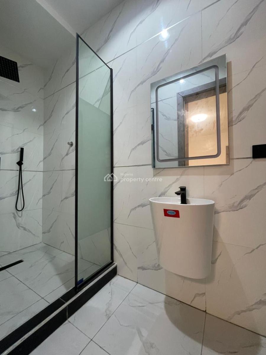 Spacious  4 Bedroom Terrace Duplex, Lekki Phase 1, Lekki, Lagos, Terraced Duplex for Sale