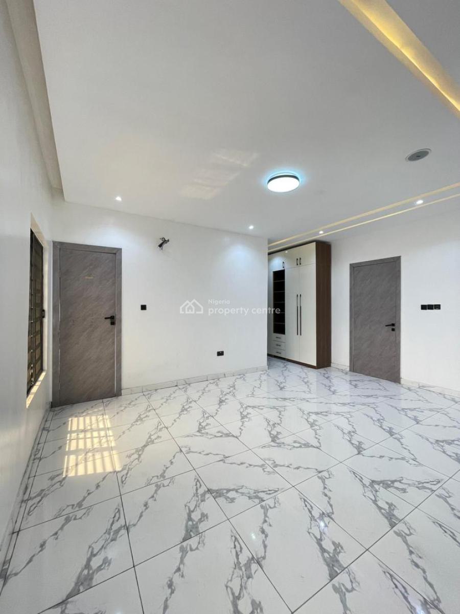 Spacious  4 Bedroom Terrace Duplex, Lekki Phase 1, Lekki, Lagos, Terraced Duplex for Sale