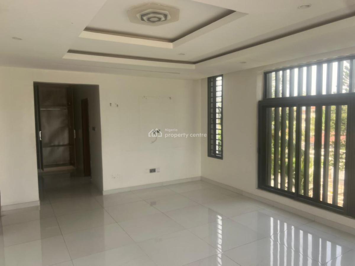 Self Compound 4 Bedroom Semi Detached Duplex with a Room Bq, Lekki Phase 1, Lekki, Lagos, Semi-detached Duplex for Rent