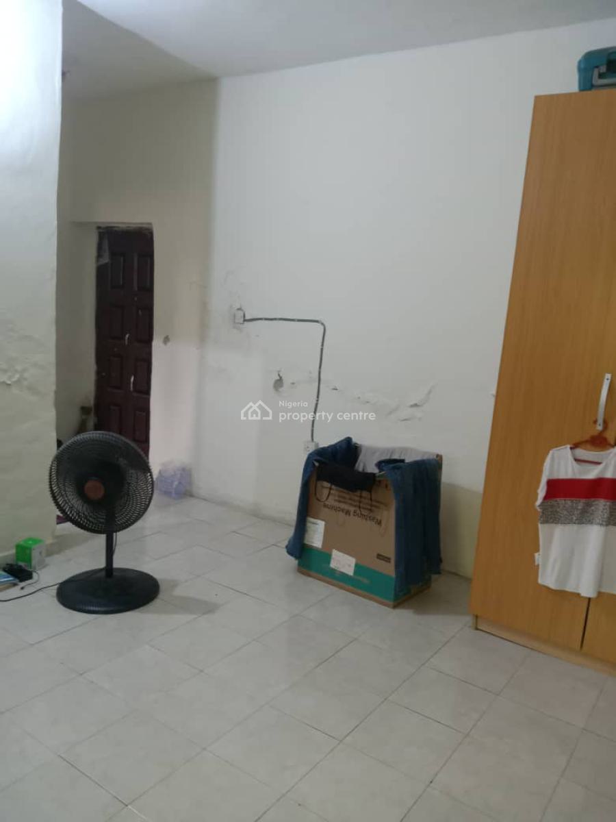 Single Room Shared Apartment, Langbasa Road, Ajah, Lagos, Flat / Apartment for Rent