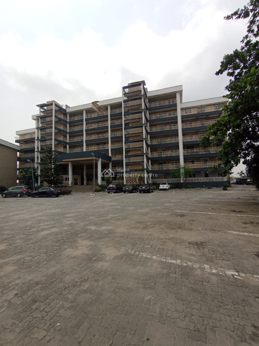 Furnished 3 Bedroom Apartment with Swimming Pool, Lekki Phase 1, Lekki, Lagos, Flat / Apartment for Rent