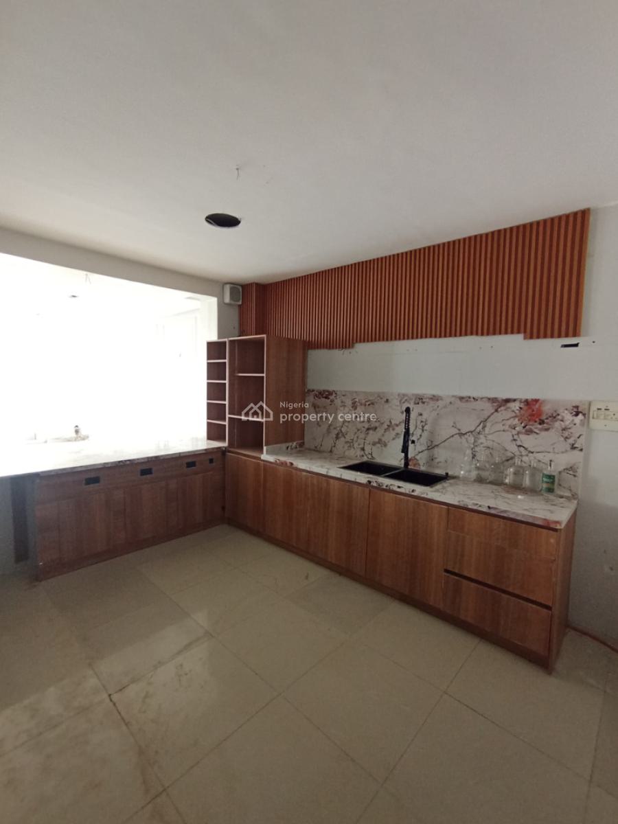 3 Bedroom Flat with Swimming Pool in a Secured Estate, Lekki Phase 1, Lekki, Lagos, Flat / Apartment for Rent