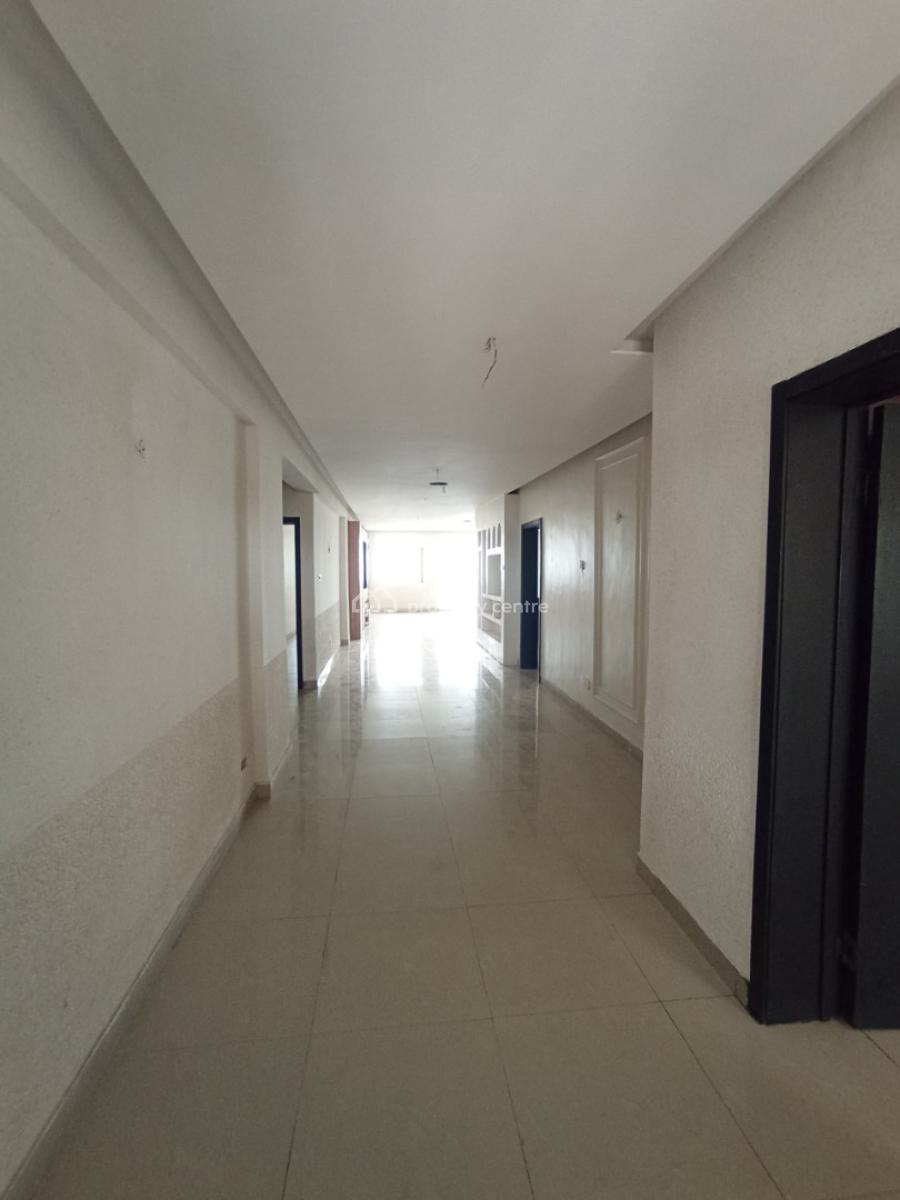 3 Bedroom Flat with Swimming Pool in a Secured Estate, Lekki Phase 1, Lekki, Lagos, Flat / Apartment for Rent
