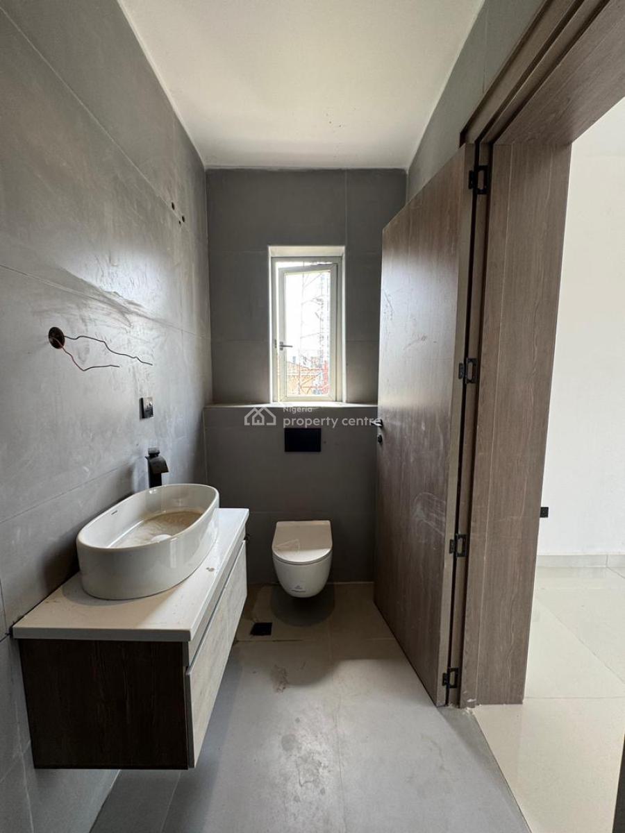 Aesthetically Pleasing, Investment Worthy 3 Bedroom Apartment  , Swimming Pool, Lekki Phase 1, Lekki, Lagos, Flat / Apartment for Sale