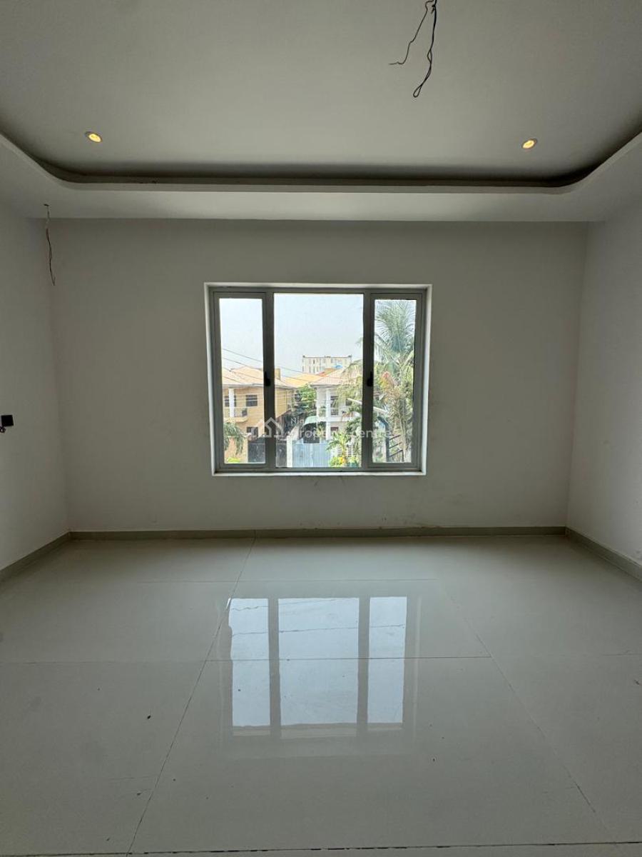 Aesthetically Pleasing, Investment Worthy 3 Bedroom Apartment  , Swimming Pool, Lekki Phase 1, Lekki, Lagos, Flat / Apartment for Sale