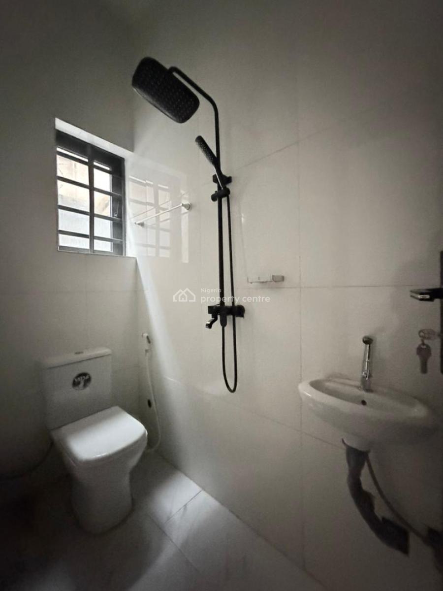 3 Bedroom Apartment, Gra Phase 2, Magodo, Lagos, Flat / Apartment for Sale