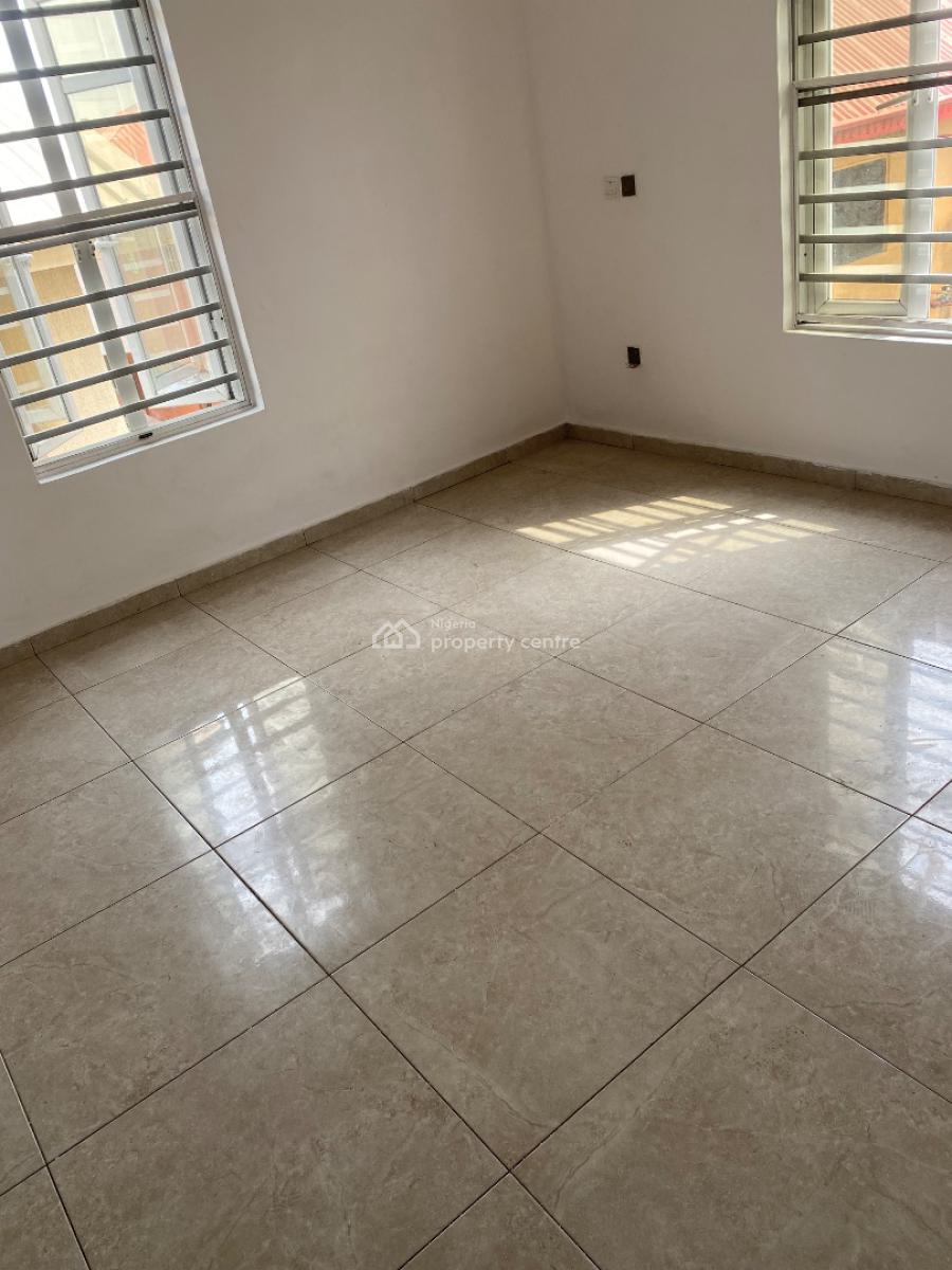 a Beautiful and Spacious Bedroom Upstairs Available, Chevy View Estate, Lekki, Lagos, Self Contain (single Rooms) for Rent