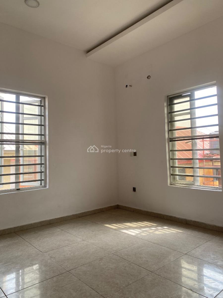 a Beautiful and Spacious Bedroom Upstairs Available, Chevy View Estate, Lekki, Lagos, Self Contain (single Rooms) for Rent