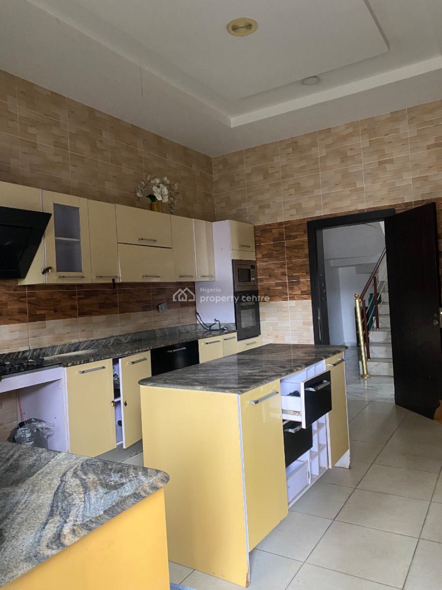 a Beautiful and Spacious Bedroom Upstairs Available, Chevy View Estate, Lekki, Lagos, Self Contain (single Rooms) for Rent