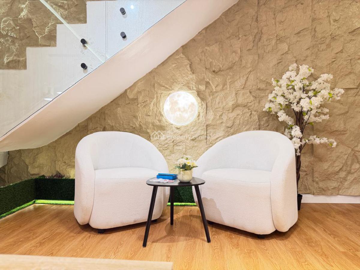 Stylish Caved Glass 2-bedroom  Maisonette Apartment, Freedom Way, Lekki Phase 1, Lekki, Lagos, Flat / Apartment Short Let