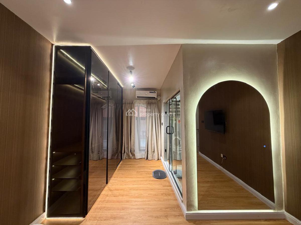 Stylish Caved Glass 2-bedroom  Maisonette Apartment, Freedom Way, Lekki Phase 1, Lekki, Lagos, Flat / Apartment Short Let