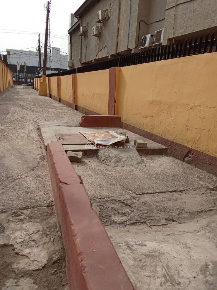 8 Bedroom Duplex, Victoria Island (vi), Lagos, Detached Duplex for Sale