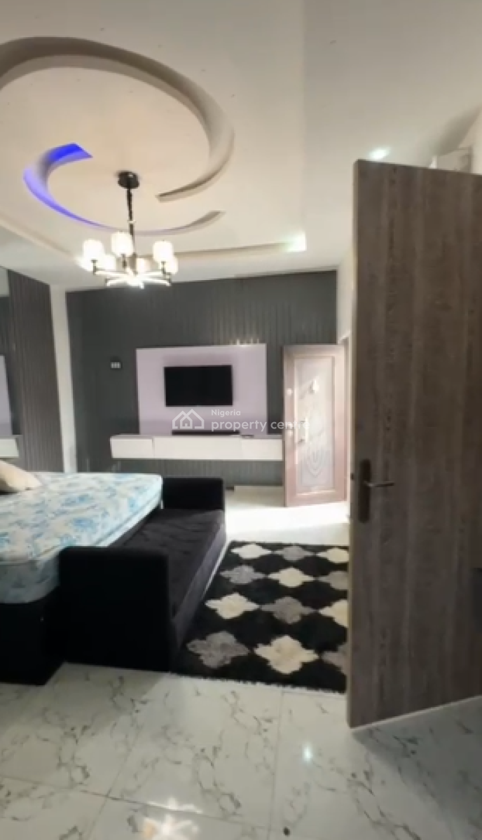 Very Spacious Master Bedroom, Orchid Road, Lekki Phase 2, Lekki, Lagos, Flat / Apartment for Rent