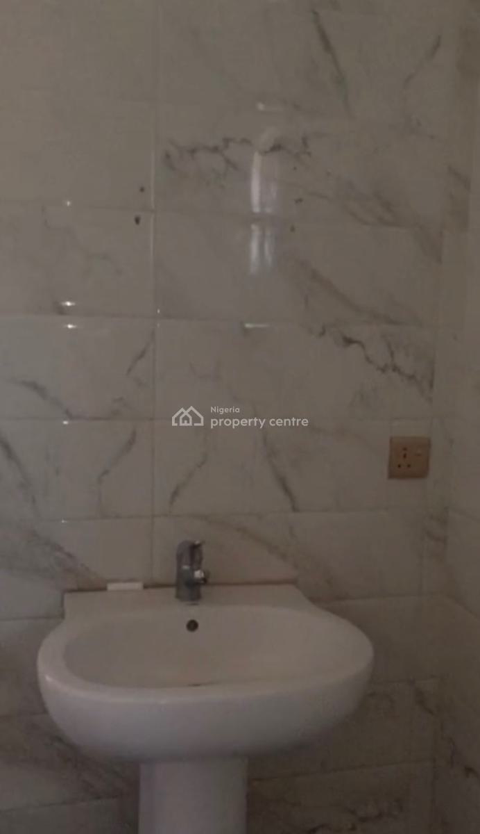 Spacious Self Contain Available with Open Kitchen and Jacuzzi, Chevron, Lekki Expressway, Lekki, Lagos, Self Contain (single Rooms) for Rent