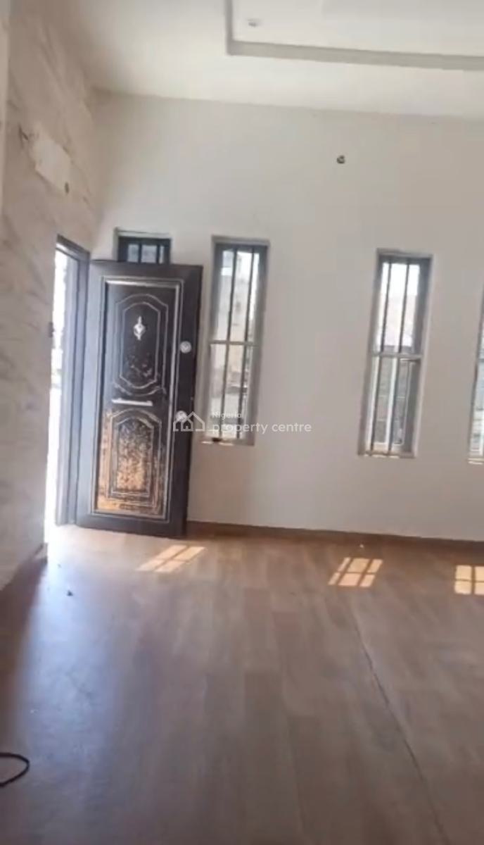 Spacious Self Contain Available with Open Kitchen and Jacuzzi, Chevron, Lekki Expressway, Lekki, Lagos, Self Contain (single Rooms) for Rent