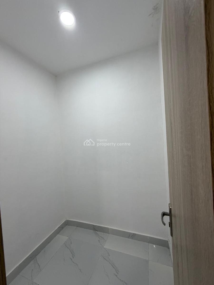 Fully Serviced 4 Bedroom Terrace with Pool, Atlantic View Estate, Alpha Beach Road, Lekki, Lagos, Terraced Duplex for Rent