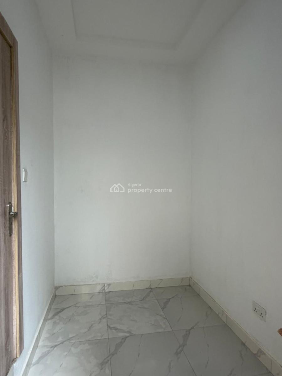 Fully Serviced 4 Bedroom Terrace with Pool, Atlantic View Estate, Alpha Beach Road, Lekki, Lagos, Terraced Duplex for Rent