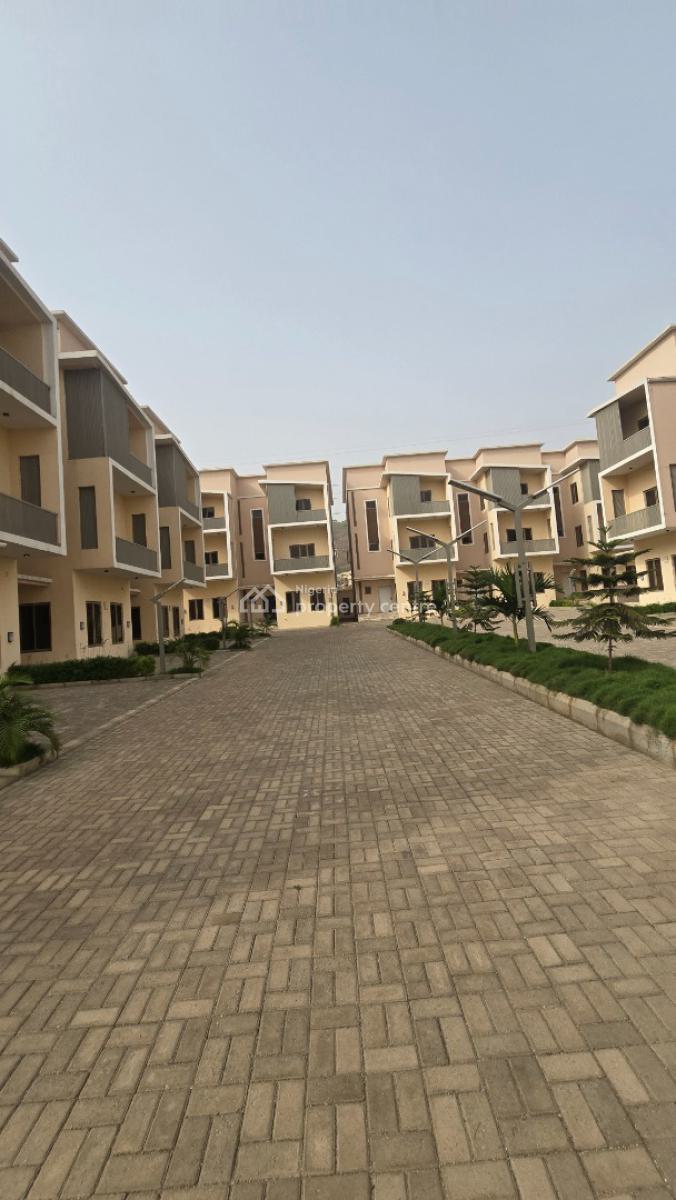 4 Bedroom Terrace Triplex, Dawaki, Gwarinpa, Abuja, Terraced Duplex for Sale