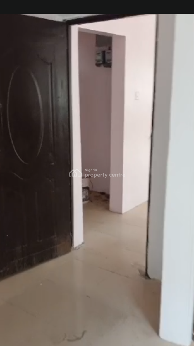 Room in a Shared Apartment, Orchid Road, Lekki Phase 2, Lekki, Lagos, Flat / Apartment for Rent