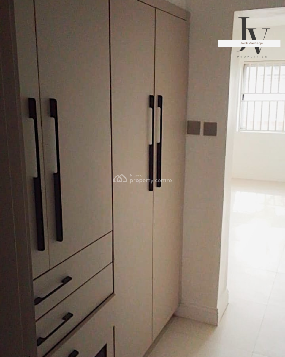 Newly Renovated 3-bedroom Apartment, Old Ikoyi, Ikoyi, Lagos, Flat / Apartment for Rent