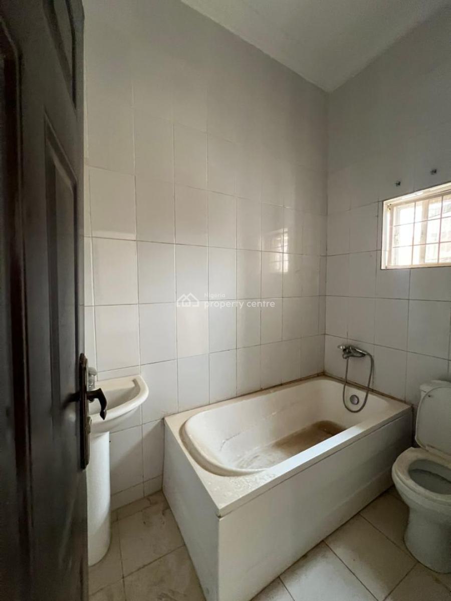 a Well Maintained and Spacious 3 Bedroom Flat, Jahi, Abuja, Flat / Apartment for Rent