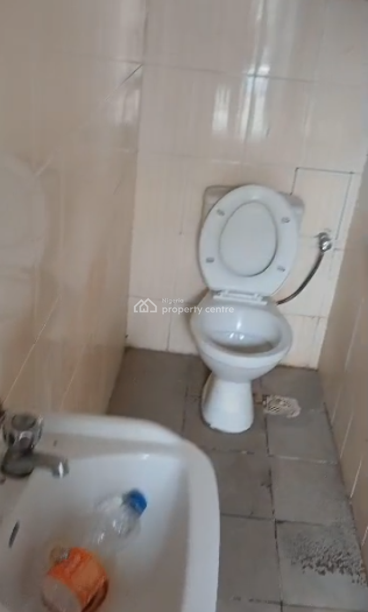 Spacious Bq Apartment, Orchid Road, Lekki Phase 2, Lekki, Lagos, Flat / Apartment for Rent