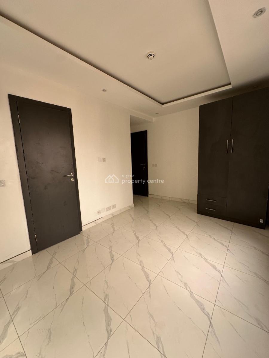 2 Bedroom Apartment, Lekki Phase 1, Lekki, Lagos, Flat / Apartment for Sale