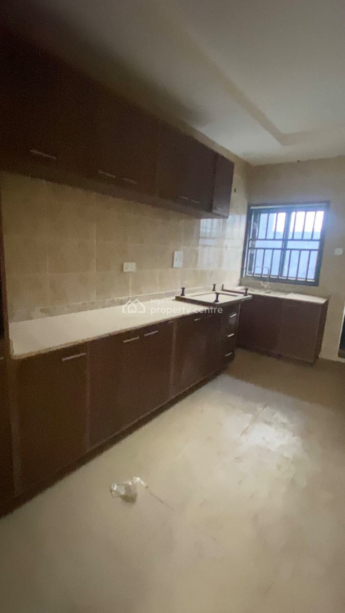 Newly Built 4 Bedroom Terrace Duplex + Bq, Jahi, Abuja, Terraced Duplex for Rent