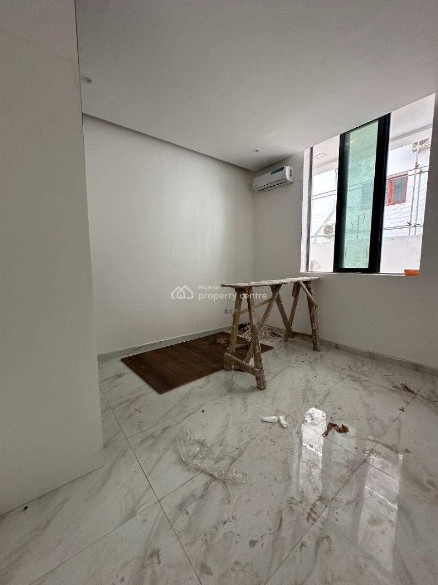 1 Bedroom Apartment with Gym and Elevator, Lekki Phase 1, Lekki, Lagos, Flat / Apartment for Sale