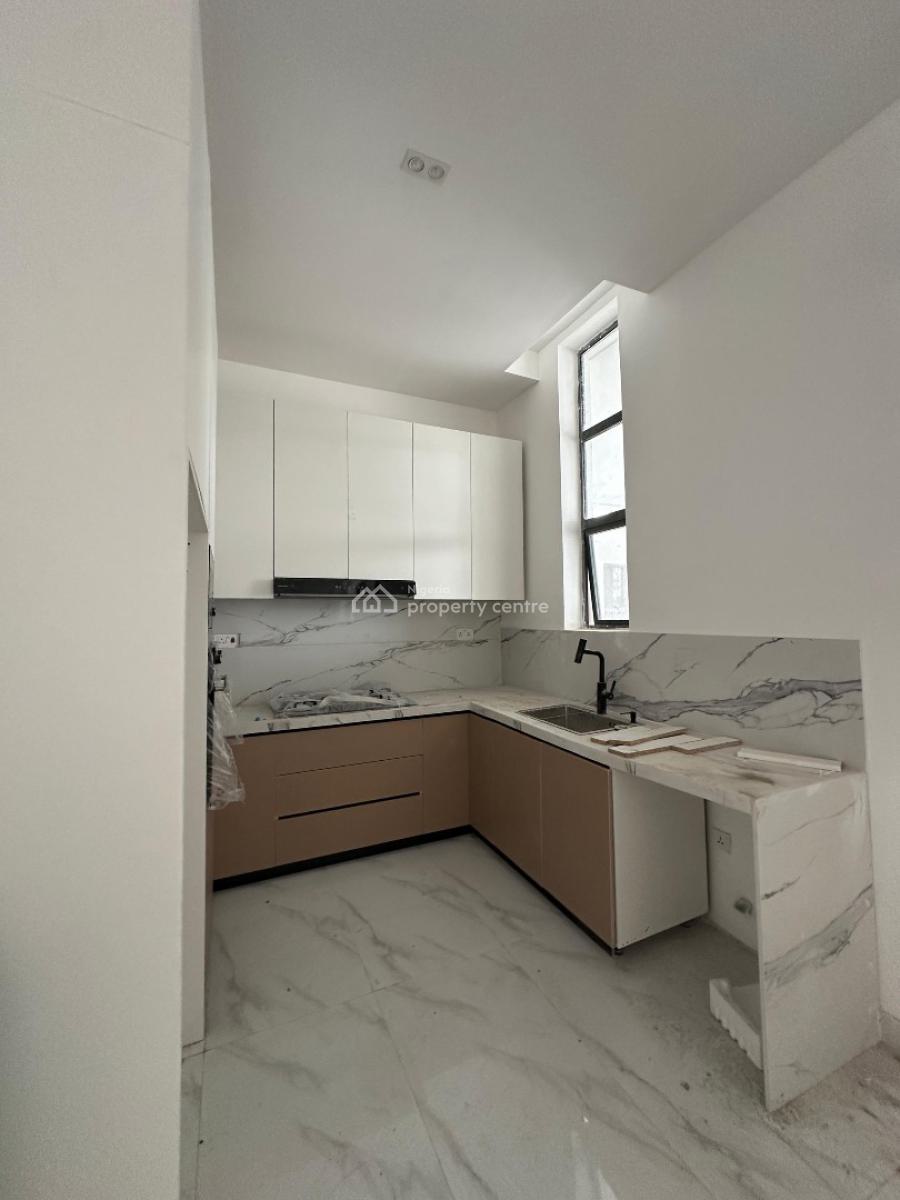 1 Bedroom Apartment with Gym and Elevator, Lekki Phase 1, Lekki, Lagos, Flat / Apartment for Sale