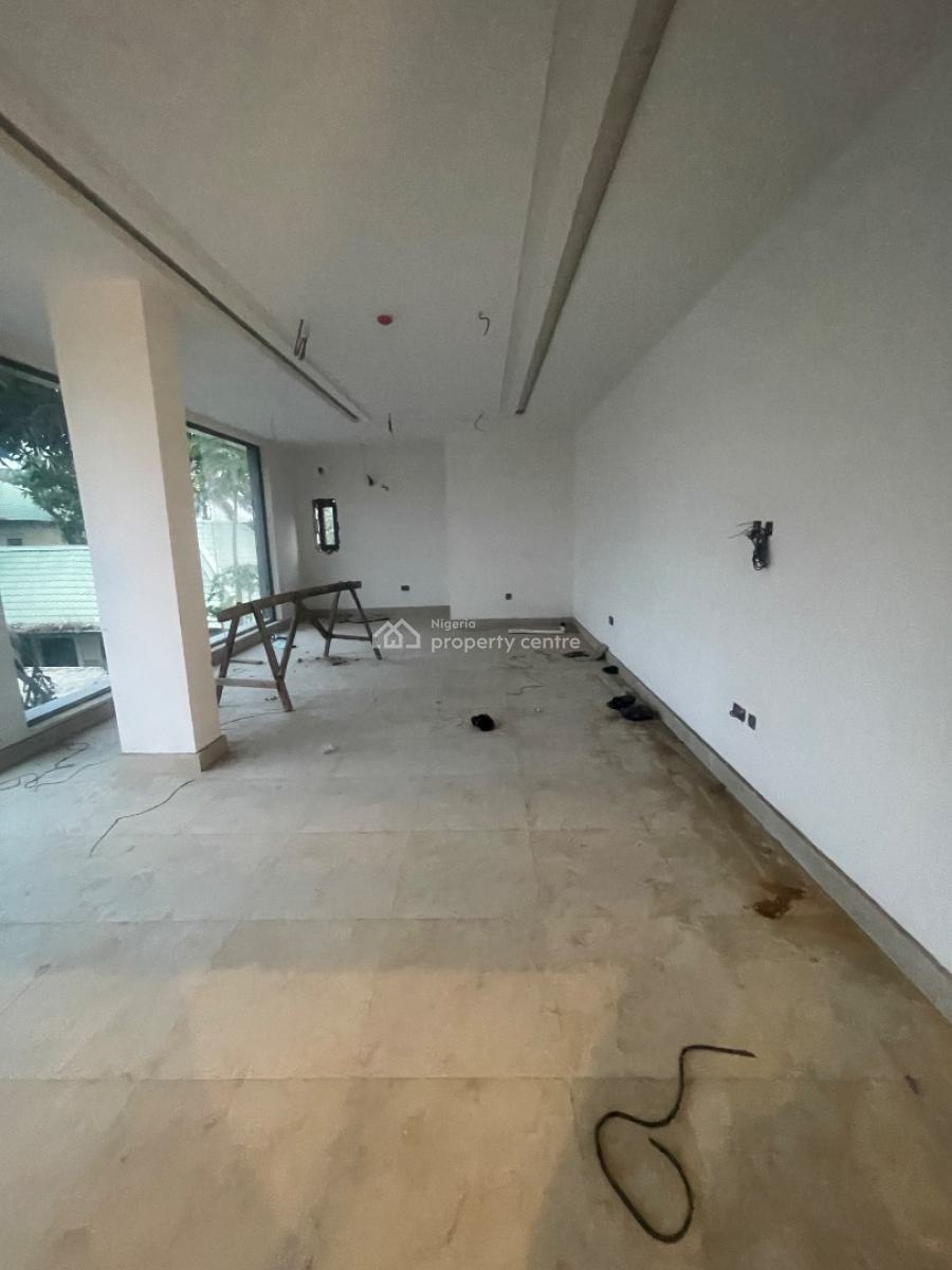 Strategic 40sqm Shop/office Space, Gwarinpa, Abuja, Plaza / Complex / Mall for Rent