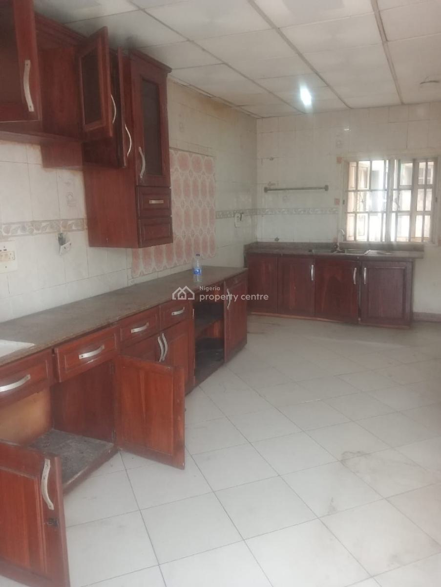 Spacious 2 Bedrooms Flat at Omole Phase 2 Residential Scheme Downstair, Omole Phase 2, Omole Phase 2, Ikeja, Lagos, Flat / Apartment for Rent