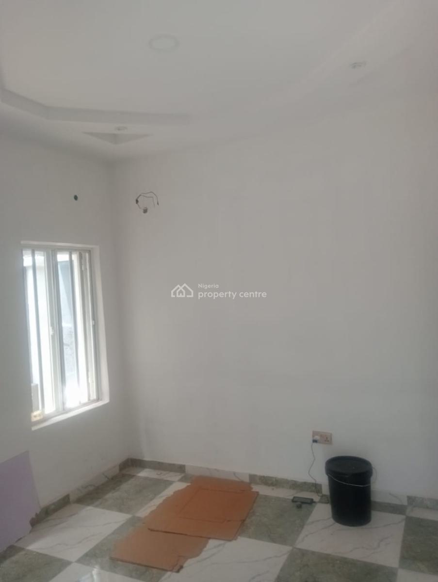 Spacious 2 Bedrooms Flat at Omole Phase 2 Residential Scheme Downstair, Omole Phase 2, Omole Phase 2, Ikeja, Lagos, Flat / Apartment for Rent