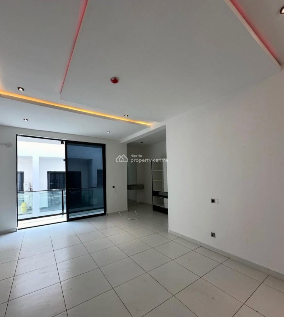 Serviced with 24/7 Power Supply 4 Bedroom En-suite Maisonette, Lekki Phase 1, Lekki, Lagos, House for Rent