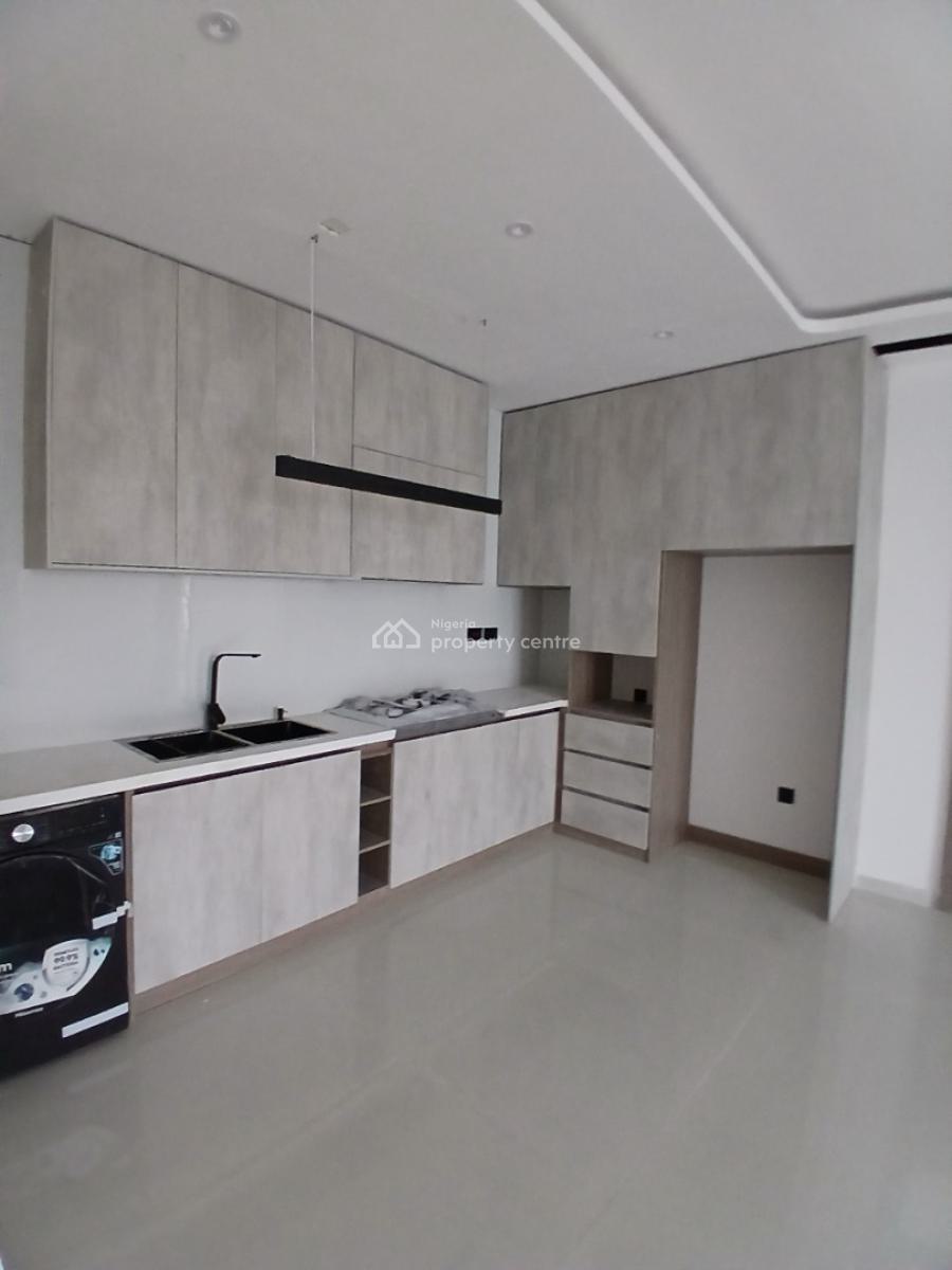 2 Bedroom Apartment, Lekki Phase 1, Lekki, Lagos, Flat / Apartment for Sale