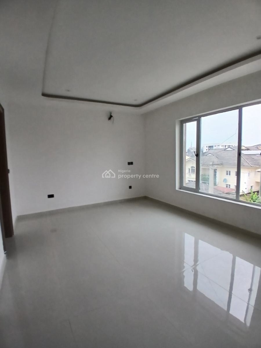 2 Bedroom Apartment, Lekki Phase 1, Lekki, Lagos, Flat / Apartment for Sale