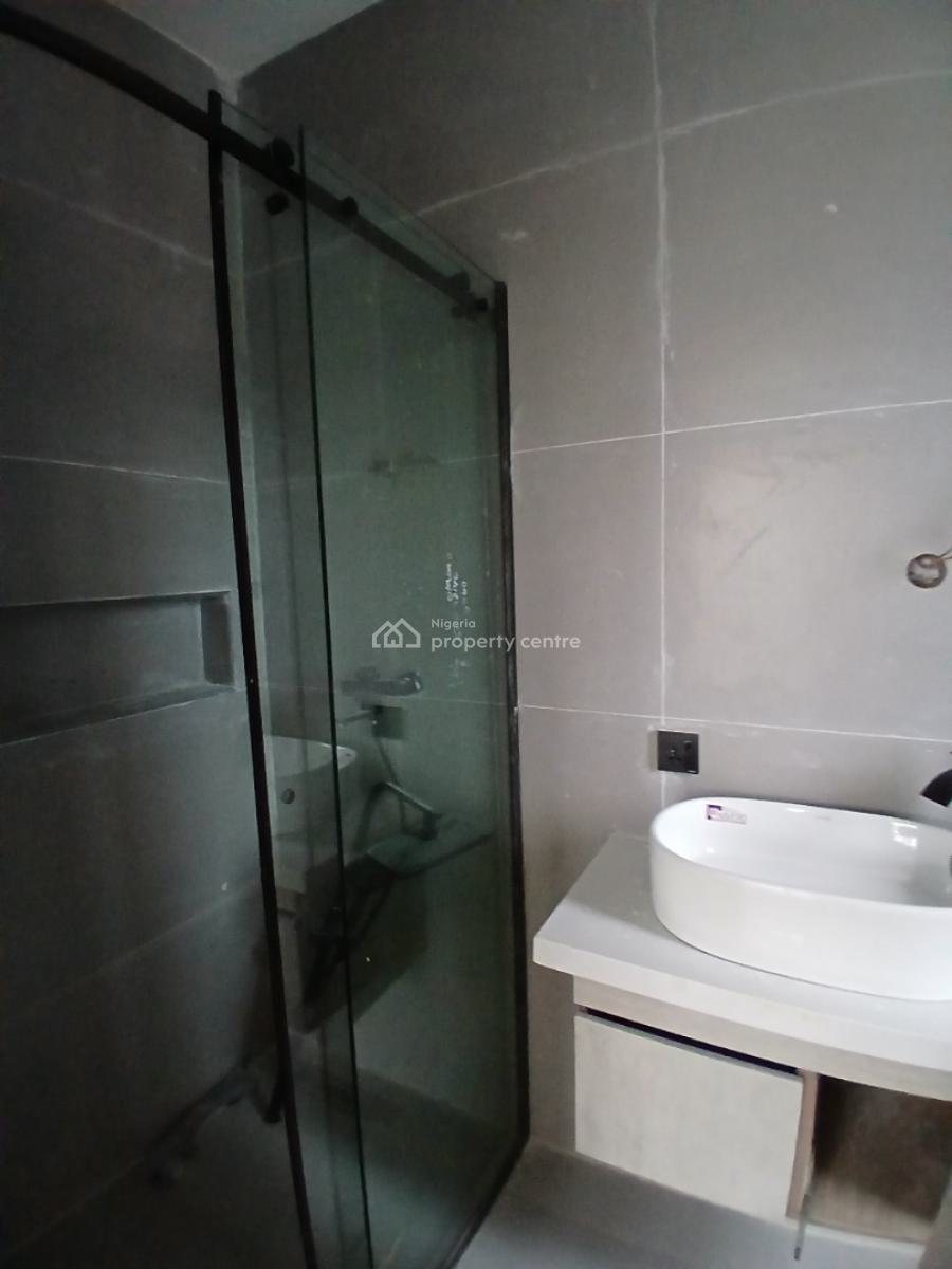 2 Bedroom Apartment, Lekki Phase 1, Lekki, Lagos, Flat / Apartment for Sale