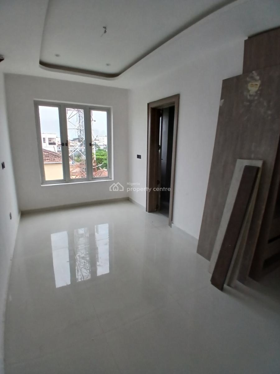 2 Bedroom Apartment, Lekki Phase 1, Lekki, Lagos, Flat / Apartment for Sale