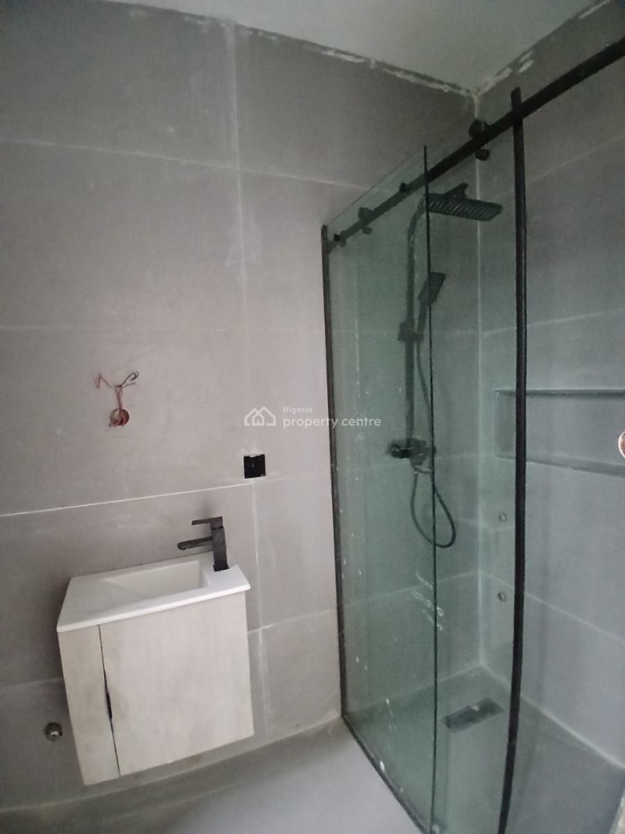 2 Bedroom Apartment, Lekki Phase 1, Lekki, Lagos, Flat / Apartment for Sale