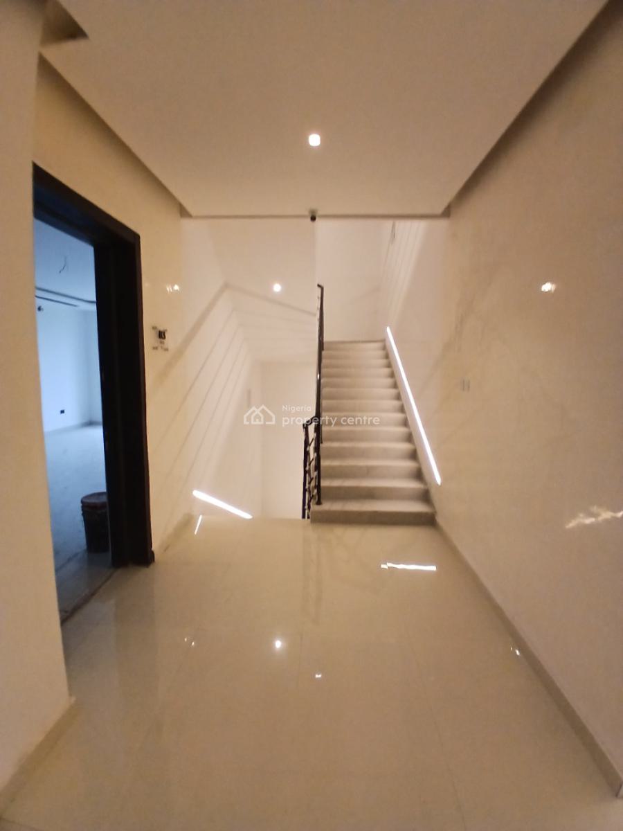 2 Bedroom Apartment, Lekki Phase 1, Lekki, Lagos, Flat / Apartment for Sale