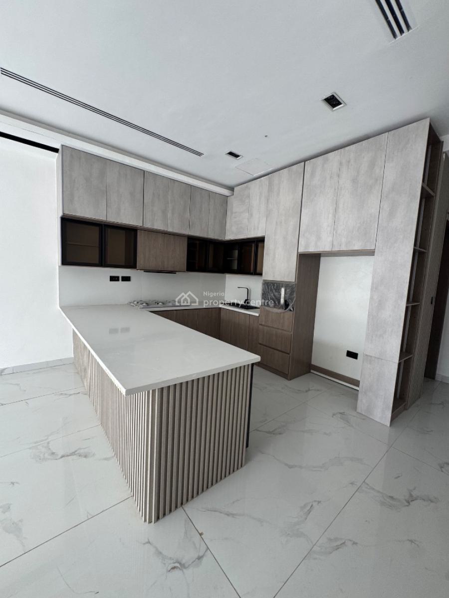 Very Spacious 2bed Apartment with 2 Balconies, Lekki Phase 1, Lekki, Lagos, Flat / Apartment for Sale