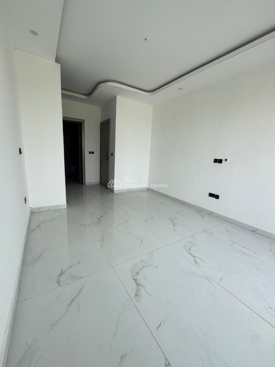 Very Spacious 2bed Apartment with 2 Balconies, Lekki Phase 1, Lekki, Lagos, Flat / Apartment for Sale