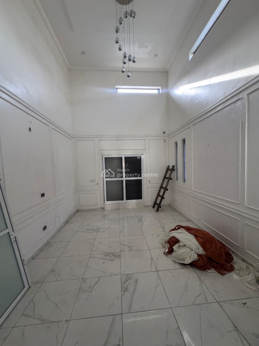 𝐌𝐀𝐈𝐍𝐓𝐀𝐈𝐍𝐄𝐃 5 𝐁𝐄𝐃𝐑𝐎𝐎m 𝐃𝐄𝐓𝐀𝐂𝐇𝐄𝐃 𝐃𝐔𝐏𝐋𝐄𝐗, Osapa, Lekki, Lagos, Detached Duplex for Rent