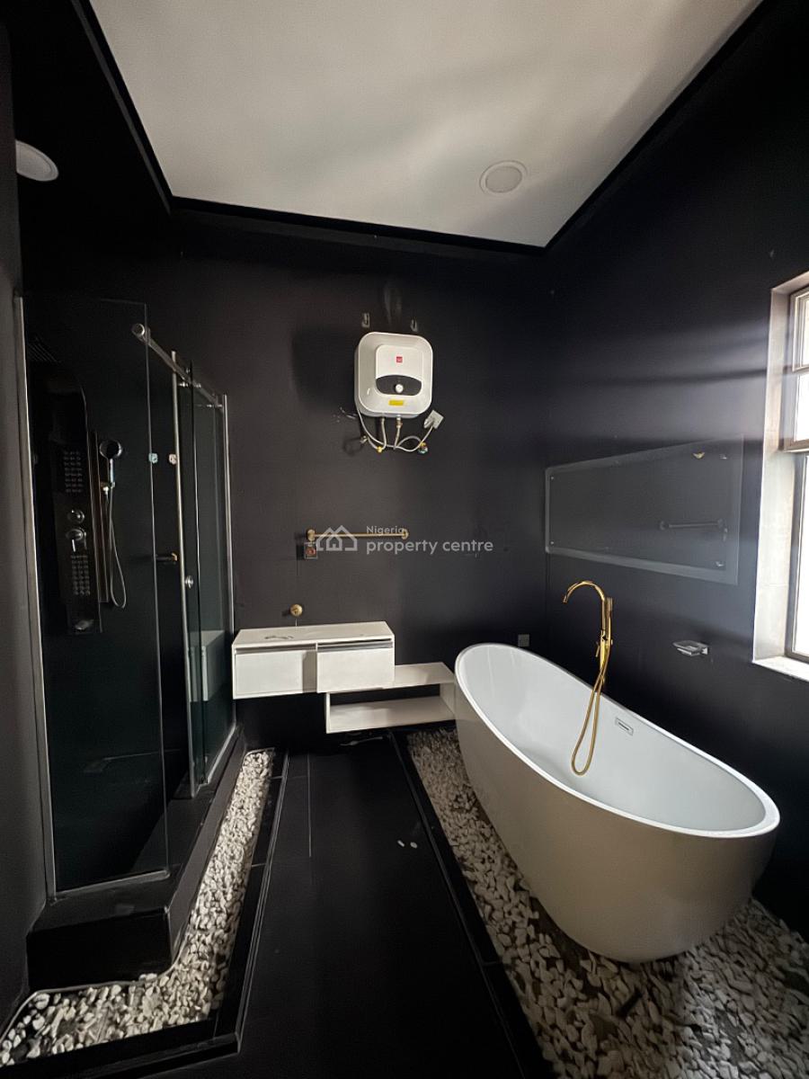 𝐌𝐀𝐈𝐍𝐓𝐀𝐈𝐍𝐄𝐃 5 𝐁𝐄𝐃𝐑𝐎𝐎m 𝐃𝐄𝐓𝐀𝐂𝐇𝐄𝐃 𝐃𝐔𝐏𝐋𝐄𝐗, Osapa, Lekki, Lagos, Detached Duplex for Rent