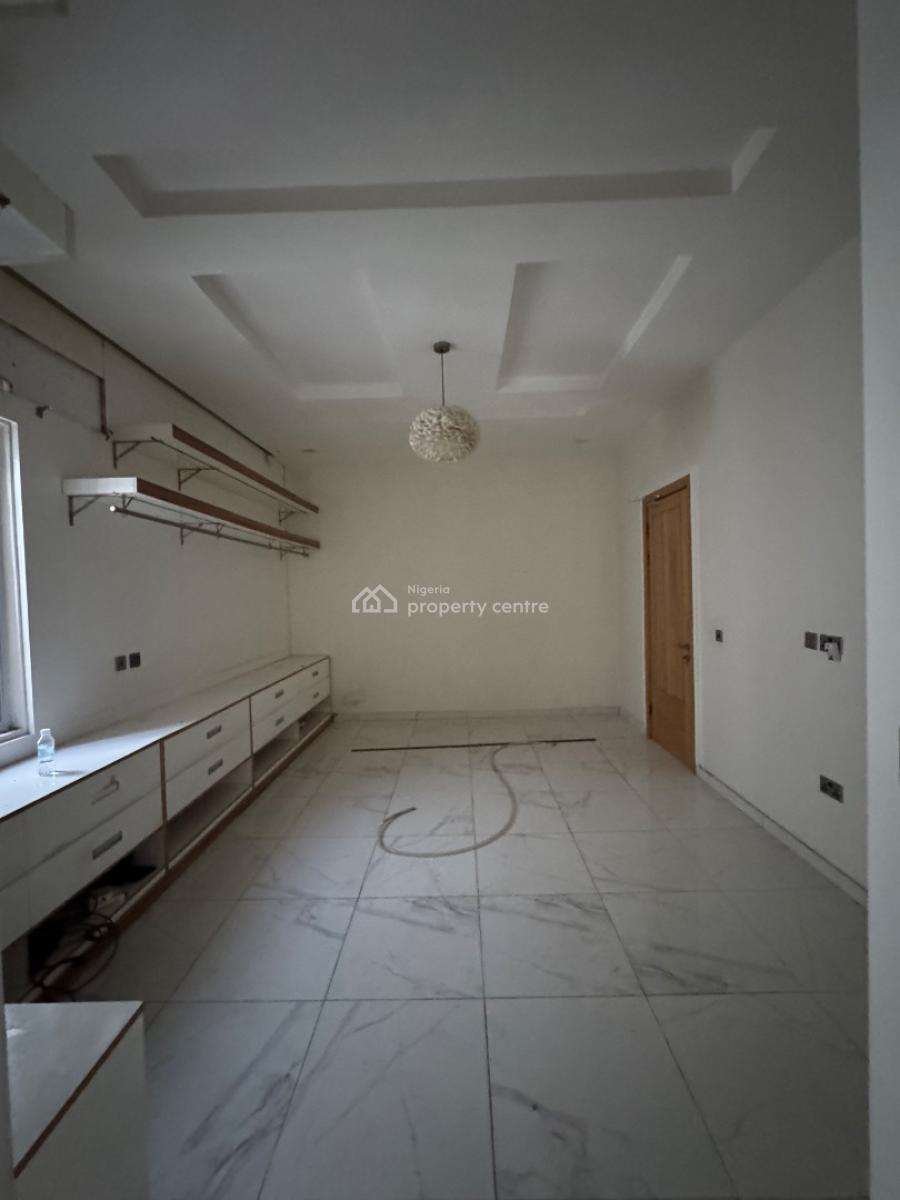𝐌𝐀𝐈𝐍𝐓𝐀𝐈𝐍𝐄𝐃 5 𝐁𝐄𝐃𝐑𝐎𝐎m 𝐃𝐄𝐓𝐀𝐂𝐇𝐄𝐃 𝐃𝐔𝐏𝐋𝐄𝐗, Osapa, Lekki, Lagos, Detached Duplex for Rent