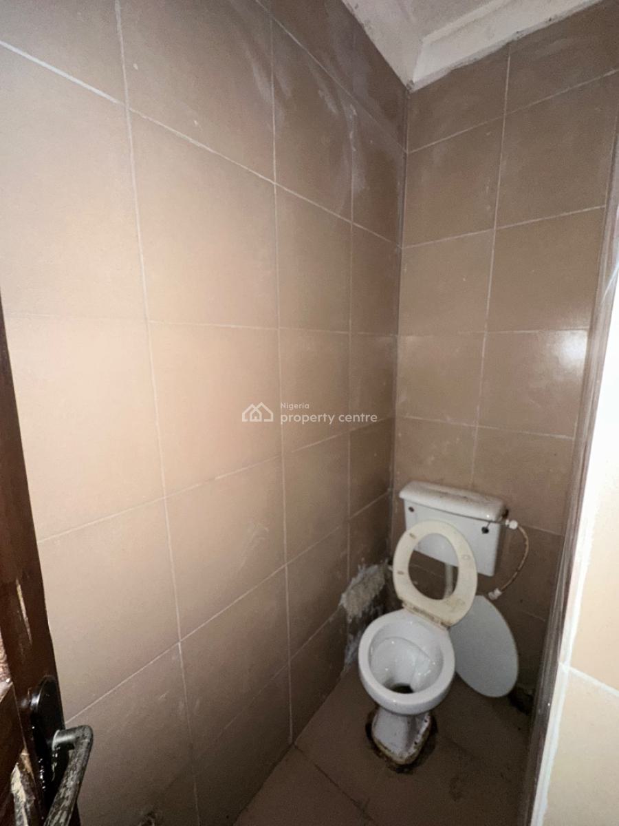 Very Sweet and Lovable Sharp  2 Bedroom Apartment, Alashela Royal Estate, Ogombo, Ajah, Lagos, Flat / Apartment for Rent